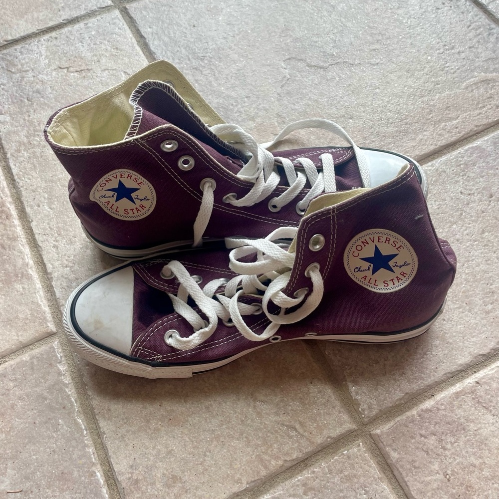 Never worn - Converse All Star shoes women’s 9